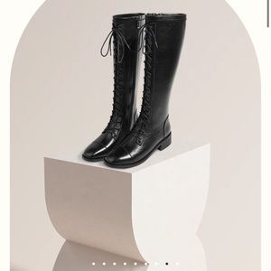 New with box Looks Like Summer Ashanti boots